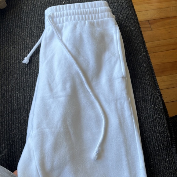 Aritzia Cozy AF trackpants, Size small - Picture 2 of 4